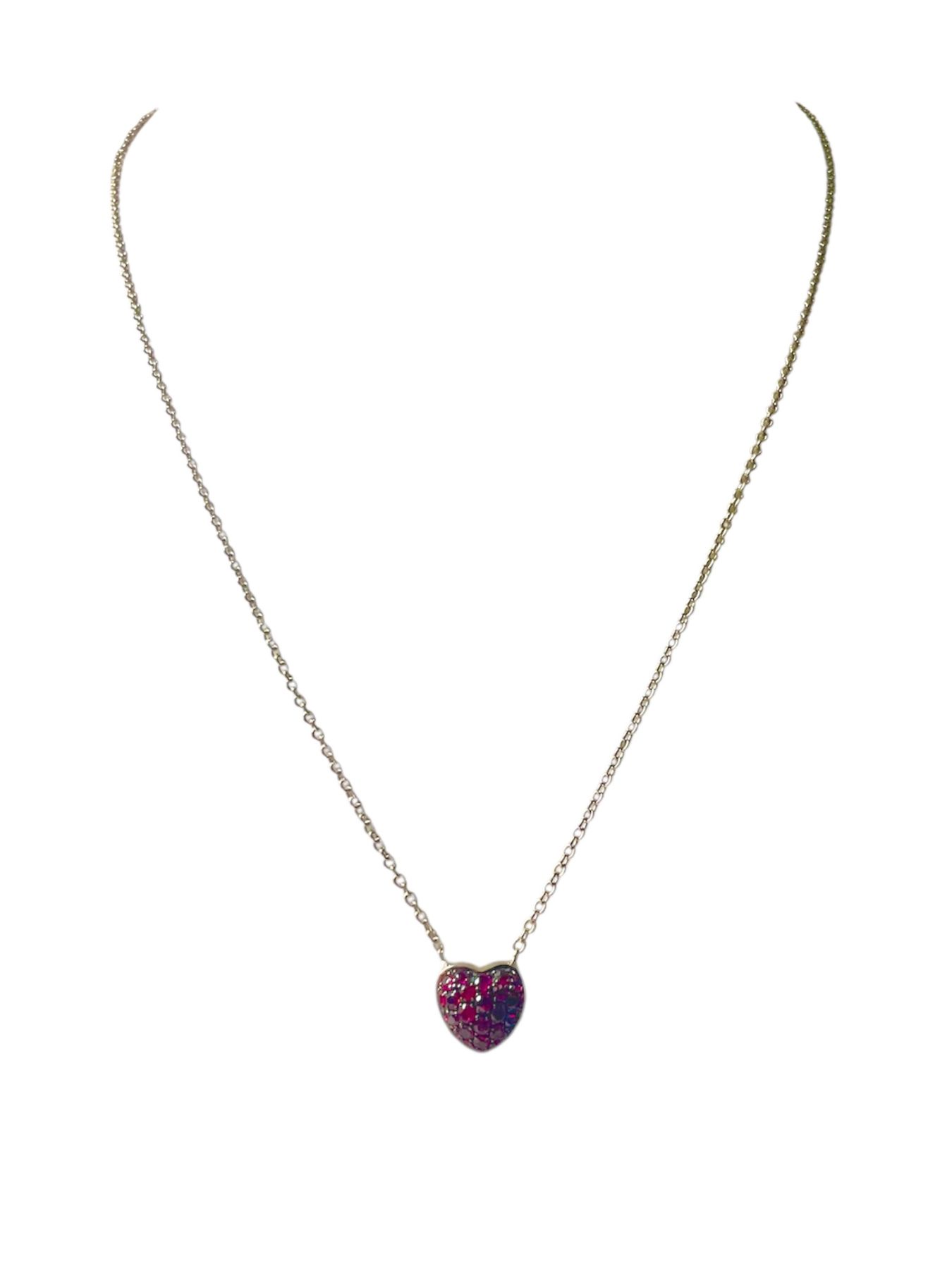 Collana in oro con ciondolo a cuore
